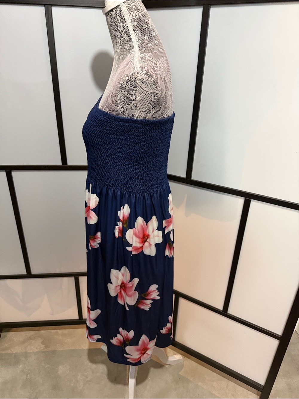 SHEIN Navy Blue Strapless Smocked Floral Mini Dress - Picture 2 of 4